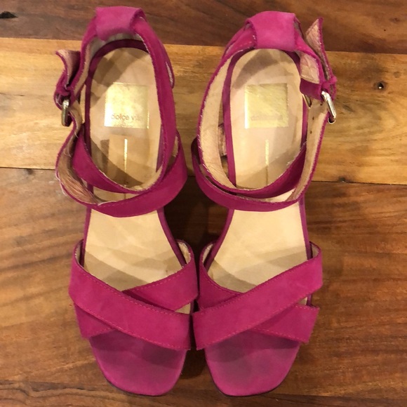 Fuchsia Dolce Vita Heels with peekaboo high heel. Suede. 9.5 - Picture 7 of 8